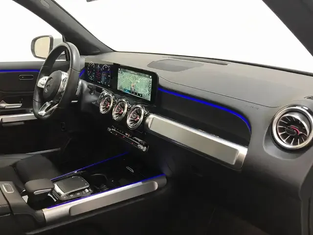 Mercedes-Benz EQB 300