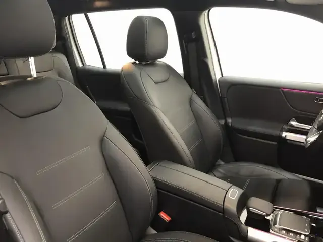 Mercedes-Benz EQB 300