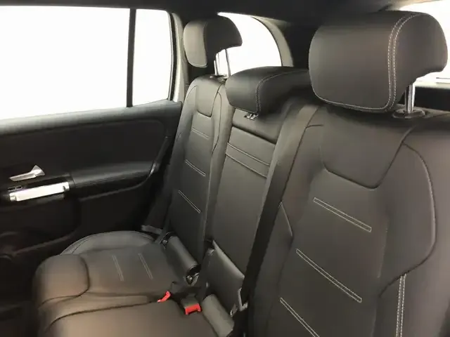 Mercedes-Benz EQB 300