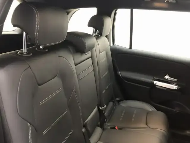 Mercedes-Benz EQB 300