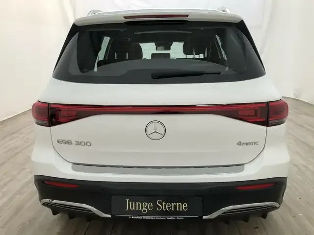 Mercedes-Benz EQB 300