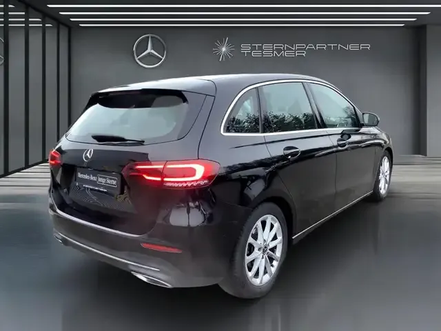 Mercedes-Benz B 200