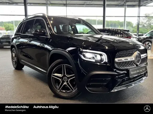 Mercedes-Benz GLB 180