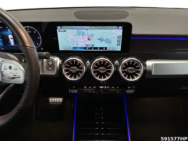 Mercedes-Benz GLB 220