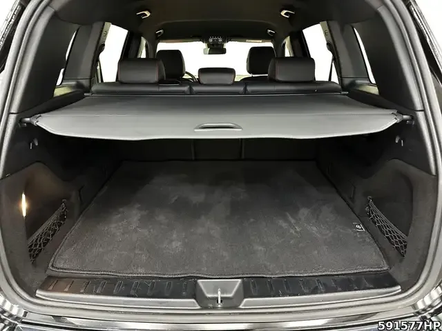 Mercedes-Benz GLB 220