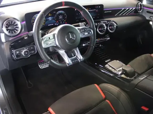 Mercedes-Benz A 35 AMG