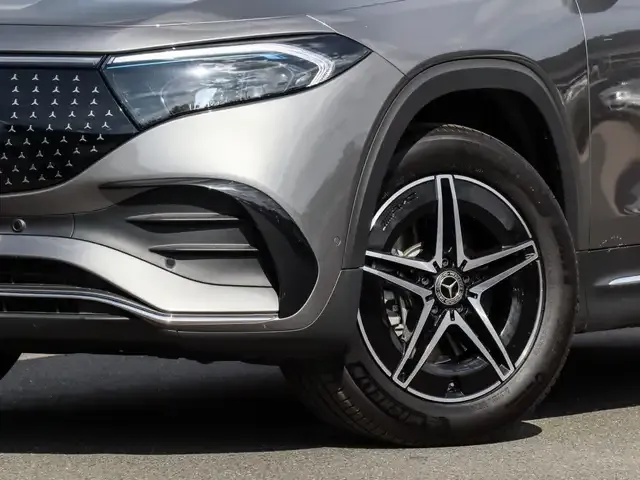 Mercedes-Benz EQB 300