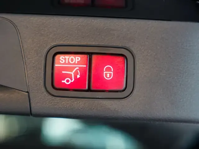 Mercedes-Benz EQB 300