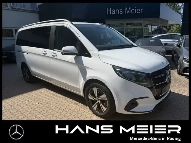 Mercedes-Benz V 220