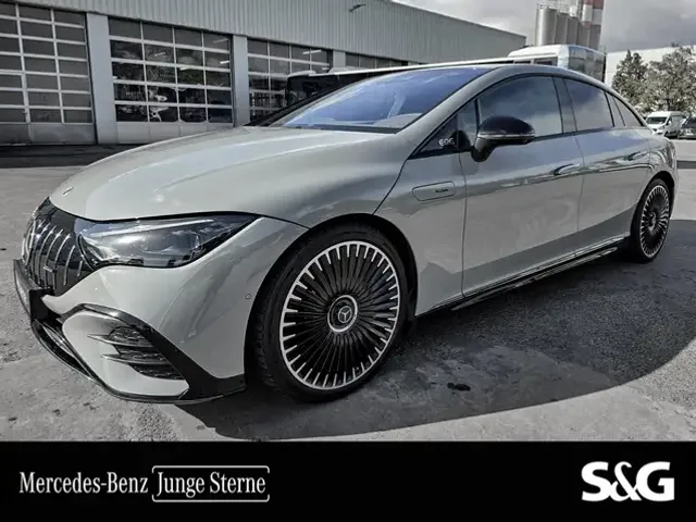 Mercedes-Benz EQE 43
