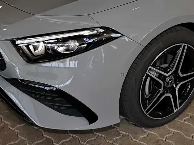 Mercedes-Benz A 200