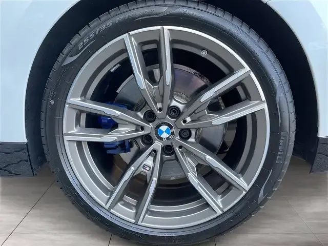 BMW 240