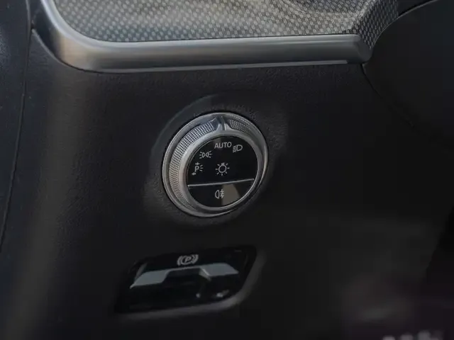 Mercedes-Benz CLE 300