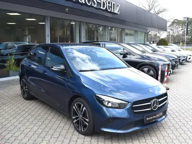 Mercedes-Benz B 200