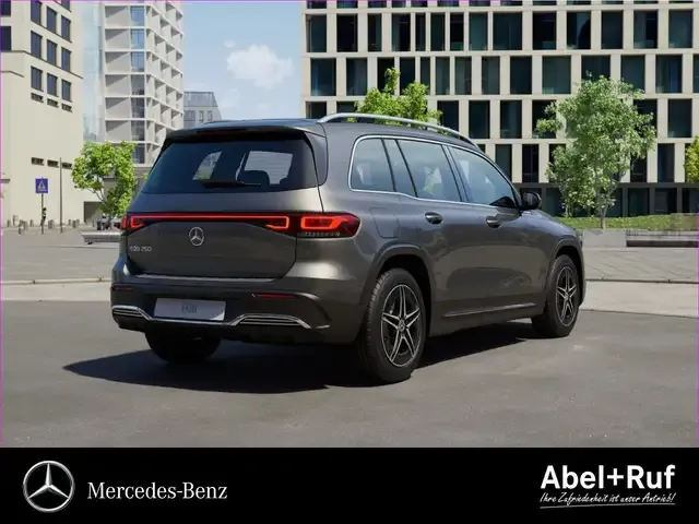 Mercedes-Benz EQB 250