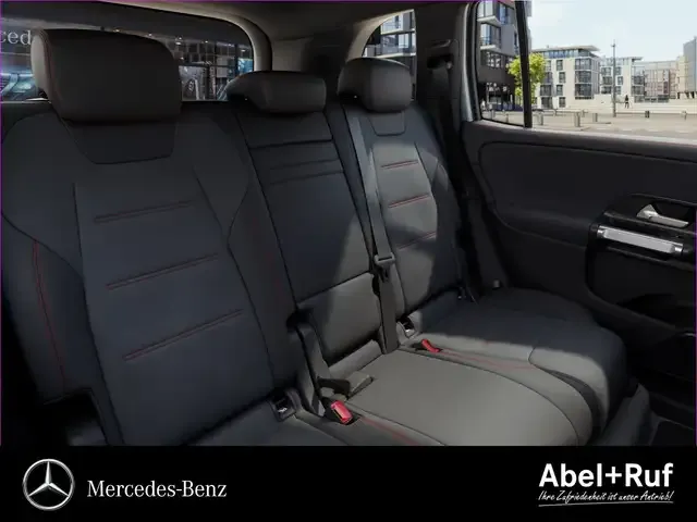 Mercedes-Benz EQB 250