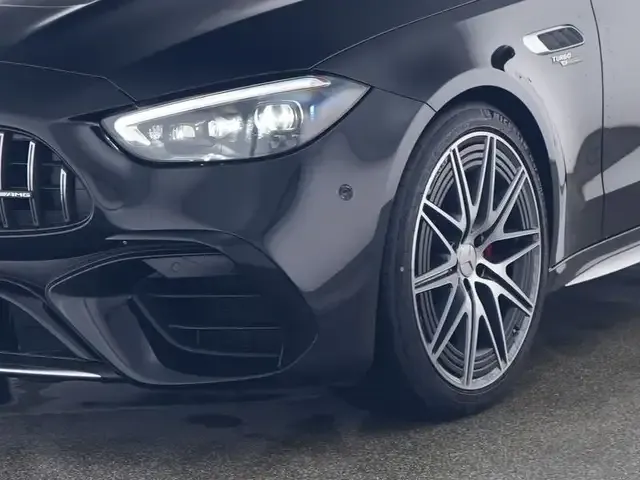 Mercedes-Benz C 63 AMG