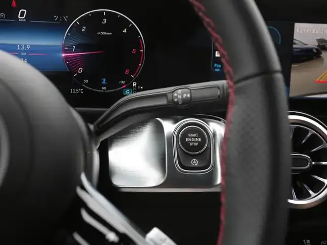 Mercedes-Benz GLB 180