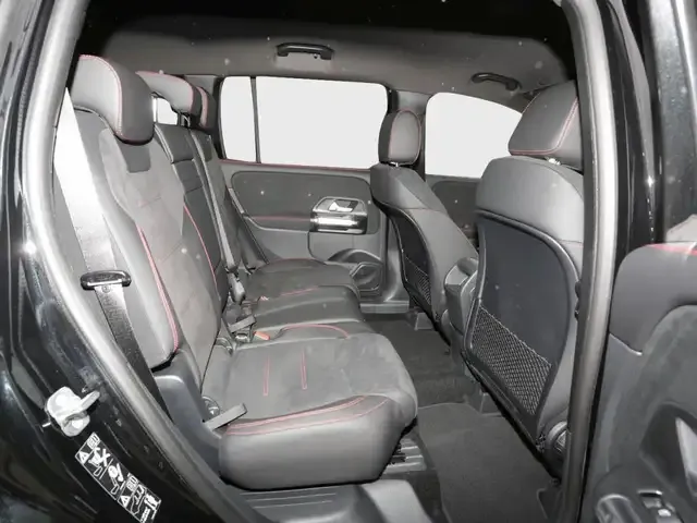 Mercedes-Benz GLB 180