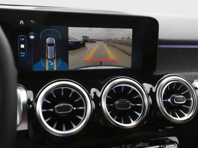 Mercedes-Benz GLB 180