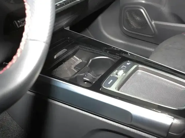 Mercedes-Benz GLB 180