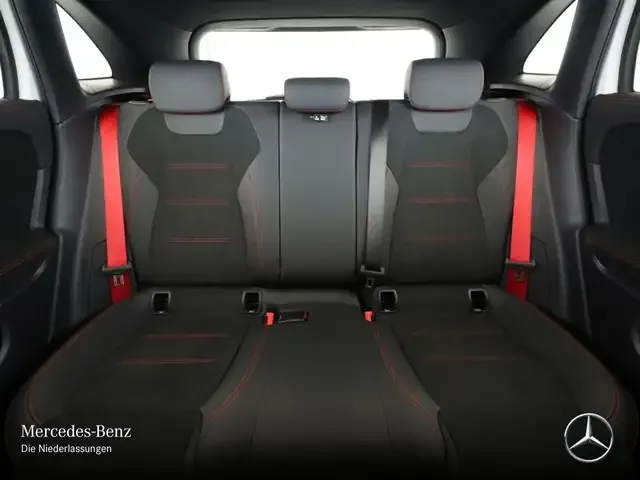 Mercedes-Benz GLA 35 AMG