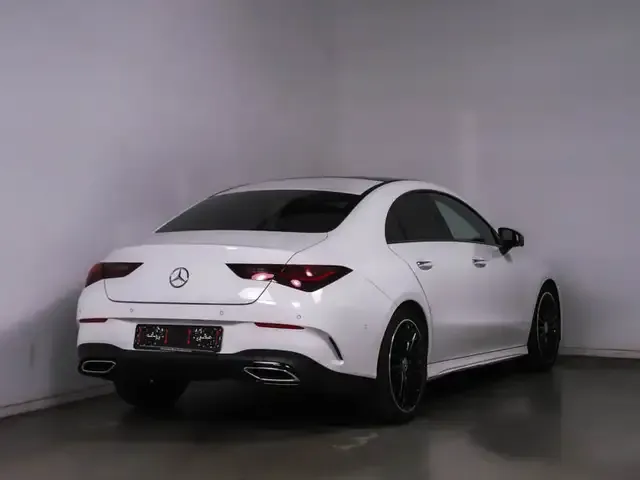 Mercedes-Benz CLA 200