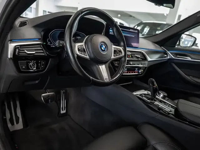 BMW 530