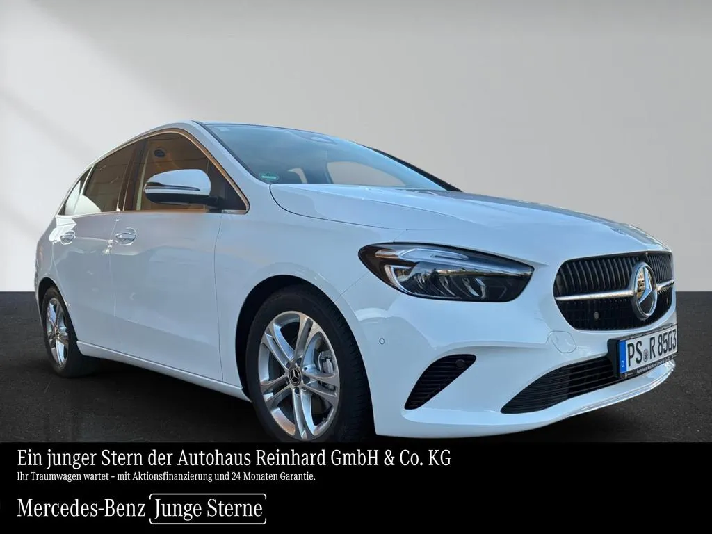 Mercedes-Benz B 180