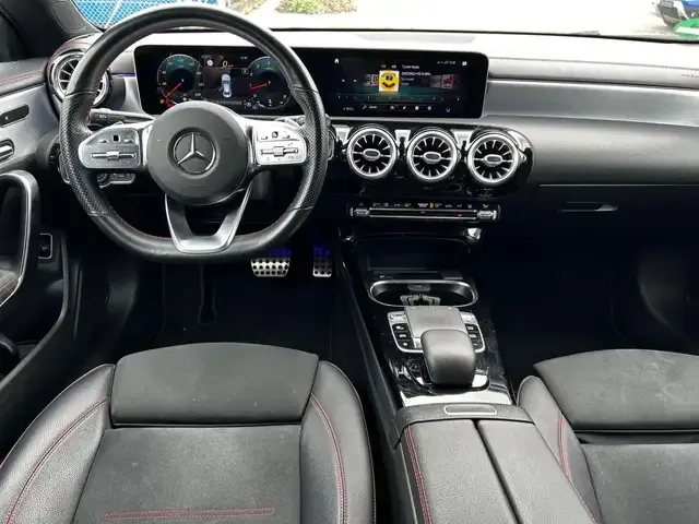 Mercedes-Benz CLA 220