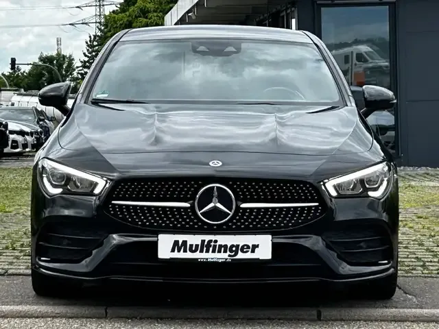 Mercedes-Benz CLA 220