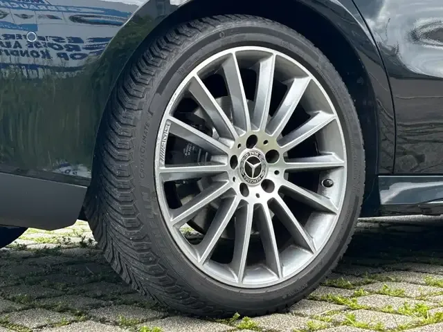 Mercedes-Benz CLA 220