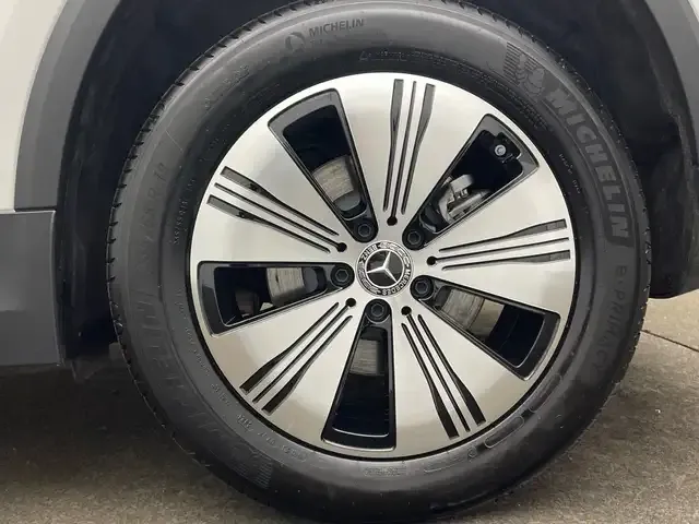 Mercedes-Benz EQA 300