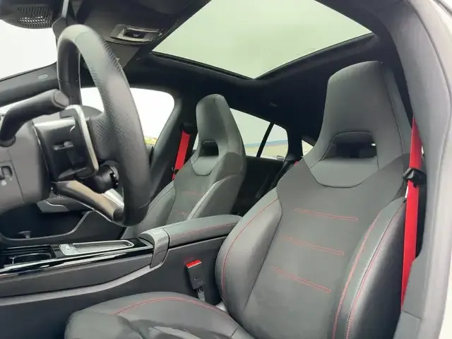 Mercedes-Benz CLA 35 AMG