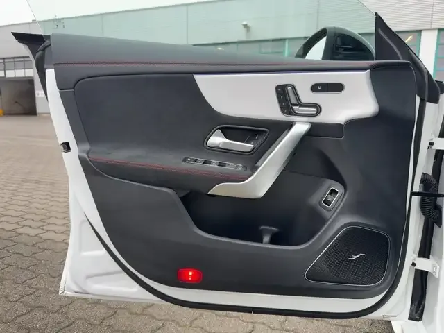 Mercedes-Benz CLA 35 AMG