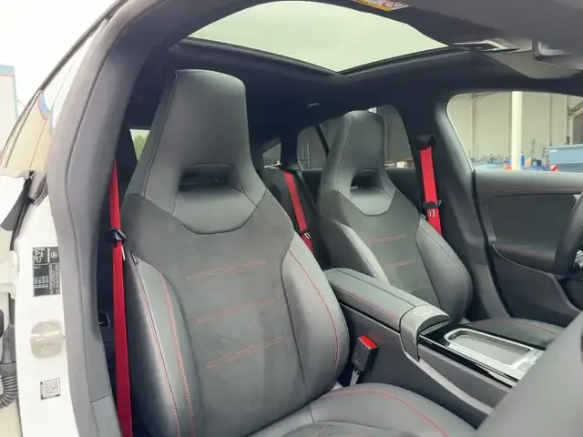 Mercedes-Benz CLA 35 AMG