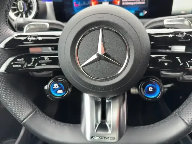 Mercedes-Benz CLA 35 AMG