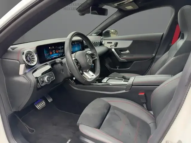Mercedes-Benz CLA 35 AMG