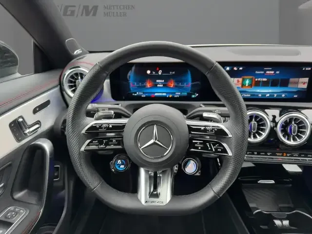 Mercedes-Benz CLA 35 AMG