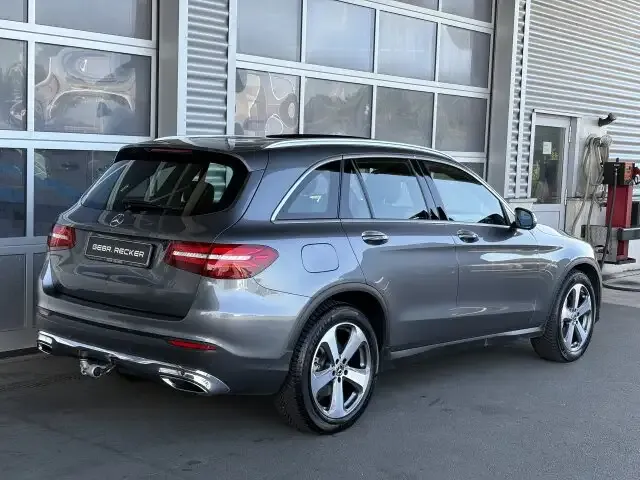Mercedes-Benz GLC 220