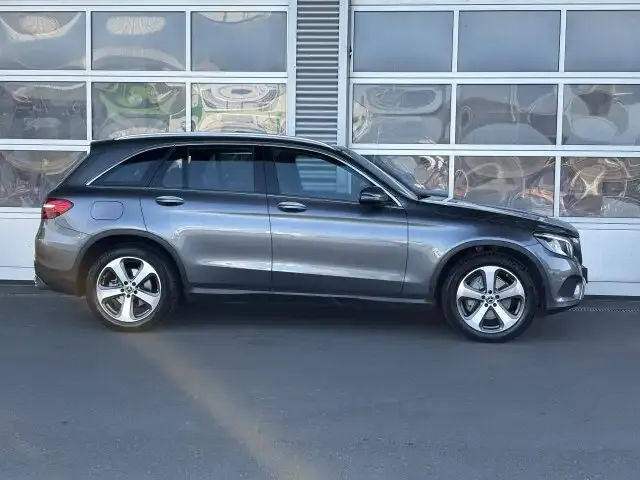 Mercedes-Benz GLC 220