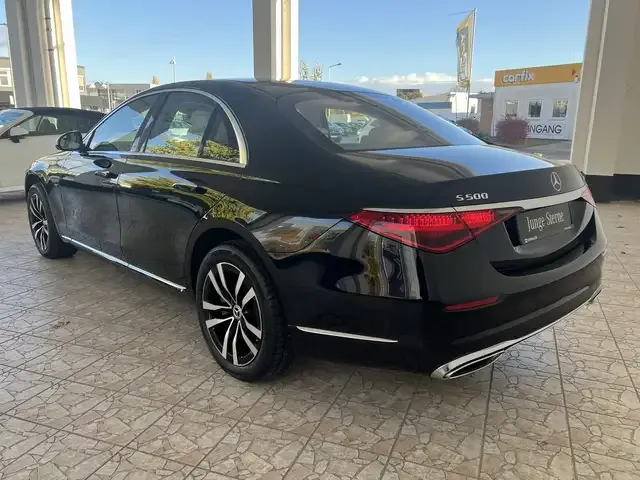 Mercedes-Benz S 500