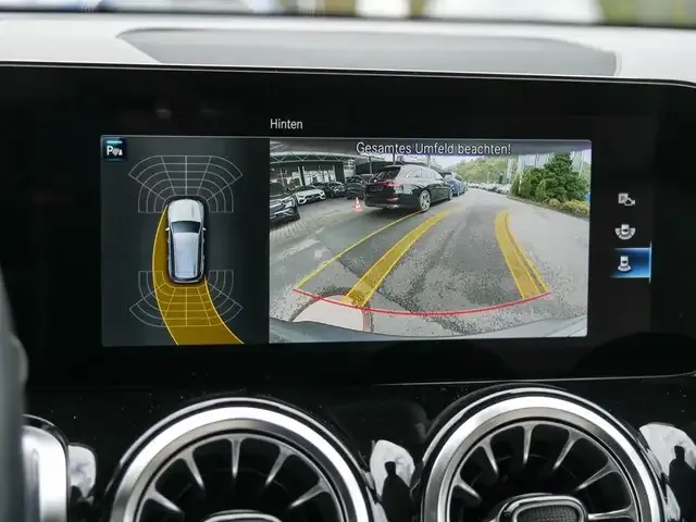 Mercedes-Benz EQB 250