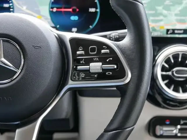 Mercedes-Benz EQB 250