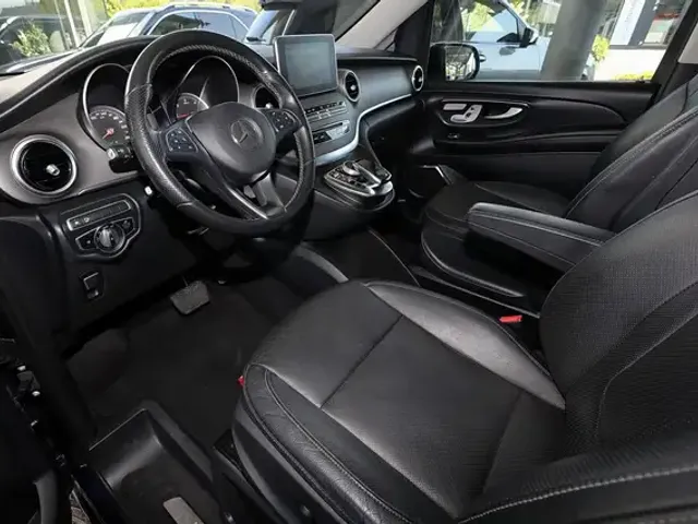 Mercedes-Benz V 250