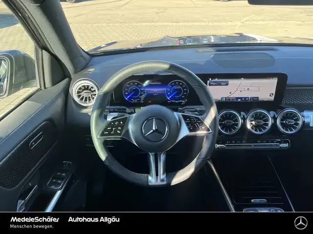 Mercedes-Benz EQB 350