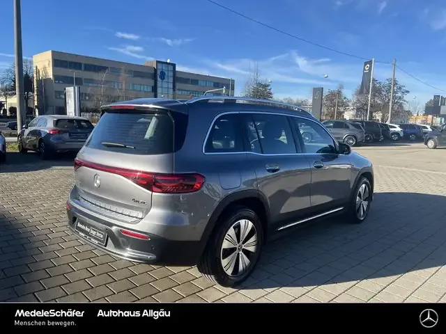 Mercedes-Benz EQB 350