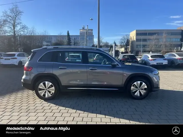 Mercedes-Benz EQB 350