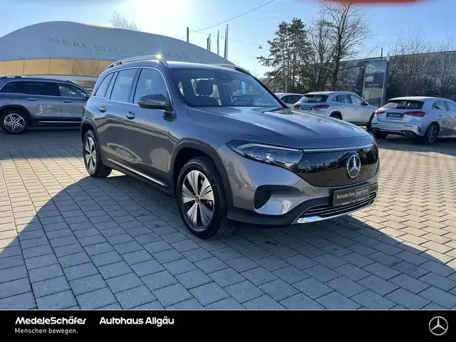Mercedes-Benz EQB 350