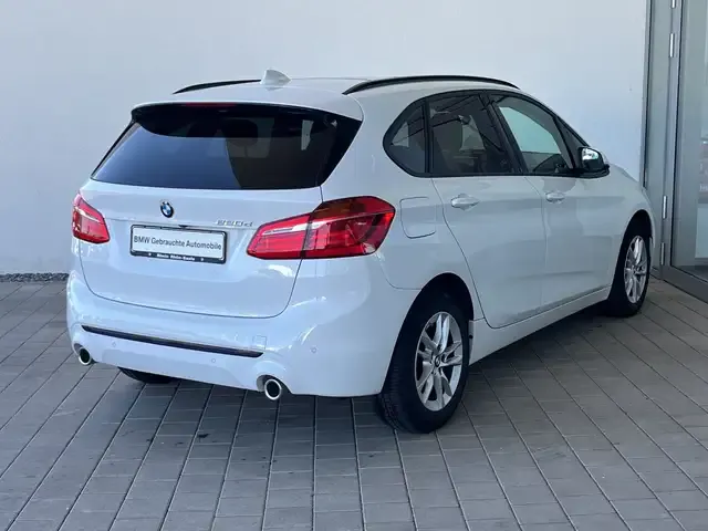 BMW 220